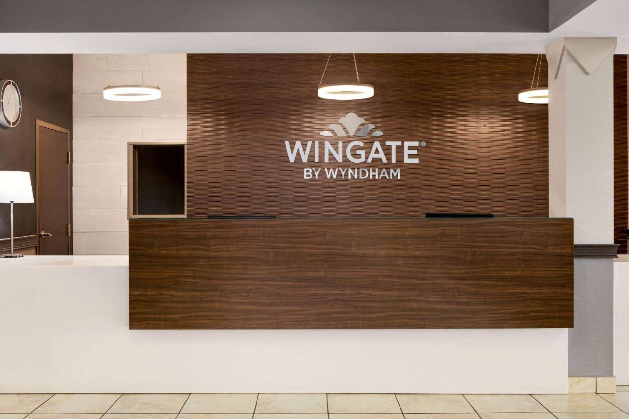 Wingate By Wyndham Lethbridge Hotel Exterior foto